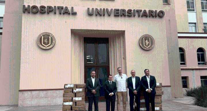 Waldo Fernández gestiona donativo de $14 mdp en medicamentos a HU