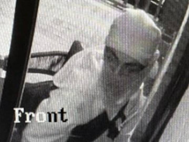 Toronto Police searching for suspect after east