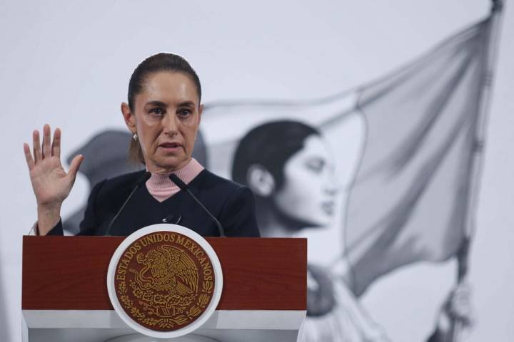 Rechaza Sheinbaum cancelación de vuelos del AIFA y AICM a EU