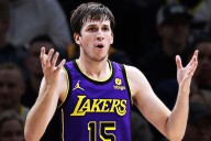 Austin Reaves Drops Injury Update After Leaving Warriors Preseason Game