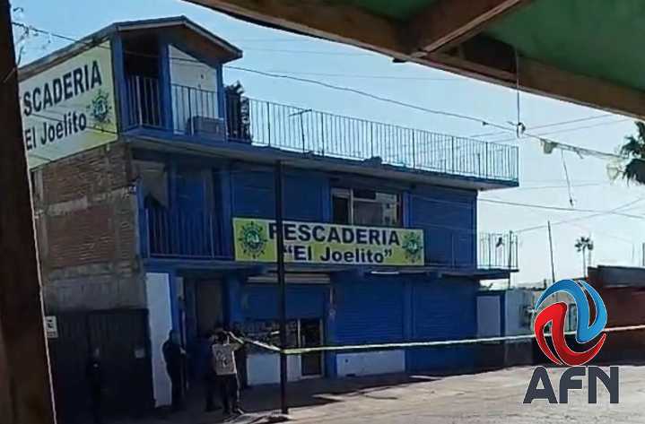 Asesinan a dos hombres a balazos en pescadería de Ensenada