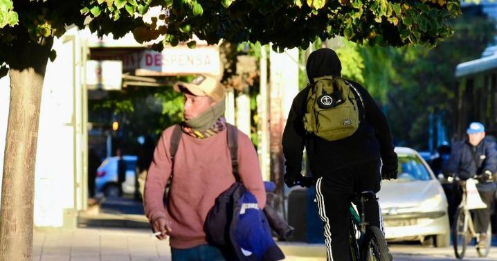 Regresó el frío polar al Alto Valle y en plena primavera: martes con máximas de 19°C y viento con ráfagas de 60 km/h