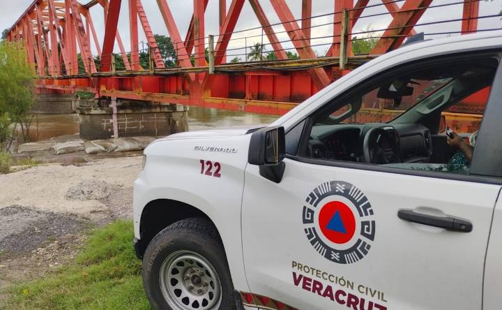 Emiten alerta ante intensas lluvias en Veracruz; suspenden clases