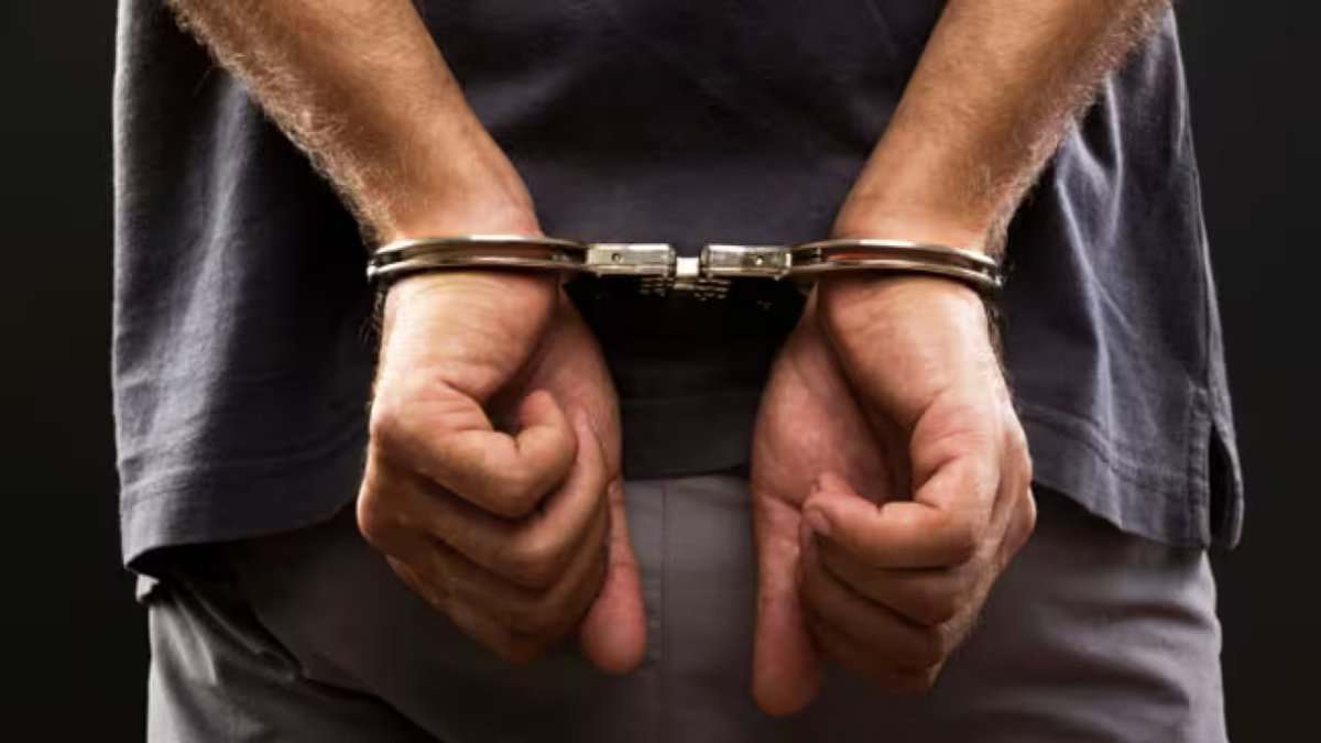 Falaknuma police arrest rowdy sheeter, friend for kidnapping youngsters