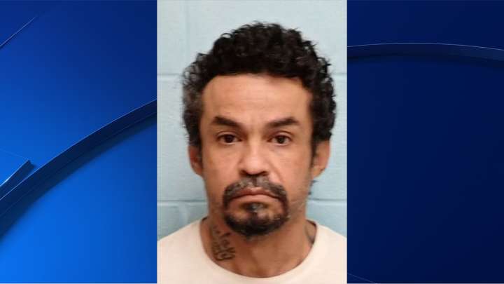 Hombre en McAllen es buscado por presunta violencia familiar y amenaza terrorista