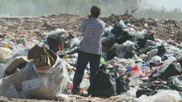 Cornejo promulgó la ley que transforma la gestión y tratamiento de los residuos en Mendoza