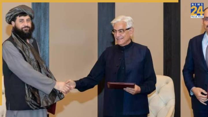 Pakistan Warns of ‘Open War’ with Afghanistan if Peace Efforts Collapse