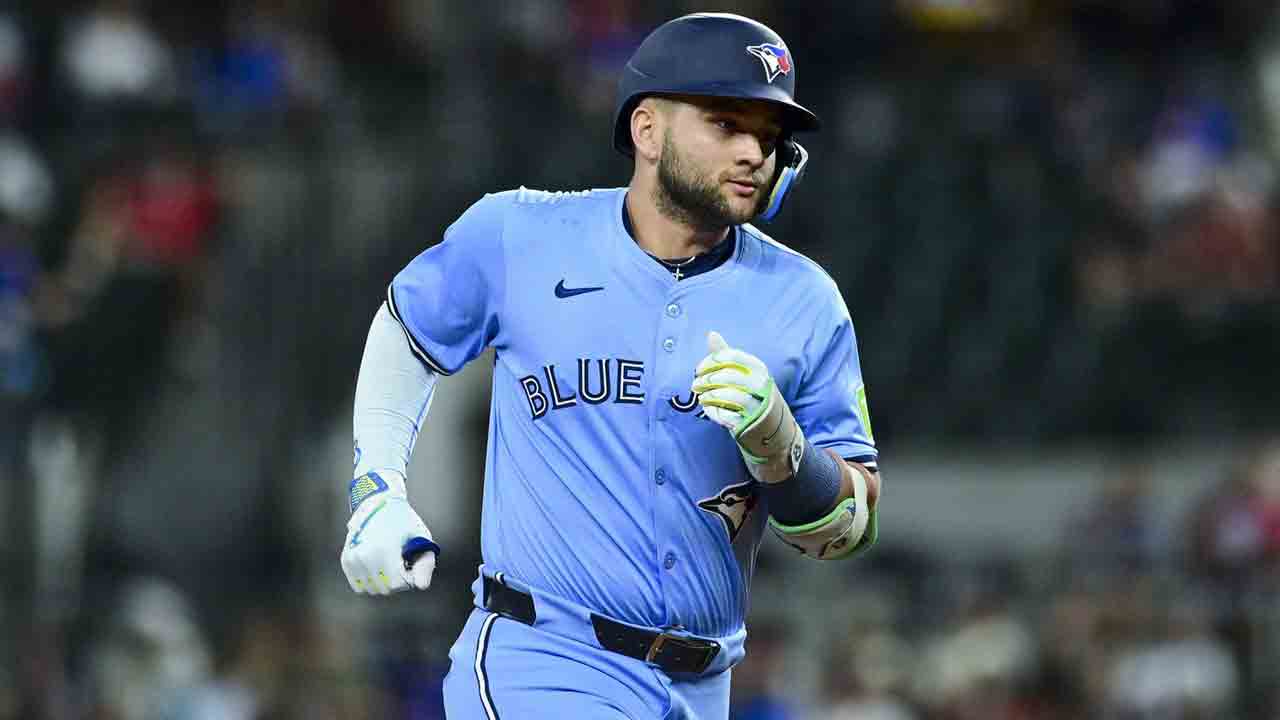 Bo Bichette in apparent discomfort after running bases, ALCS status up in air