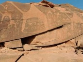 Así marcaban hace 12.000 años las fuentes de agua en el desierto: arte rupestre con grandes camellos