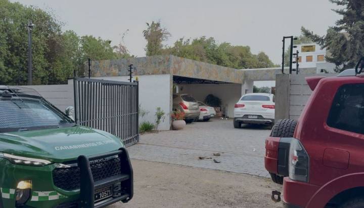 Dueño de casa hospitalizado: cinco delincuentes protagonizan brutal turbazo en Chicureo
