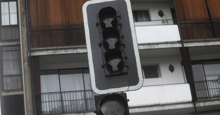 Cortes de luz en Santiago este lunes 27 de octubre: Serán en 5 comunas y durarán hasta 8 horas