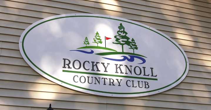 Golf course fundraising for flagpole