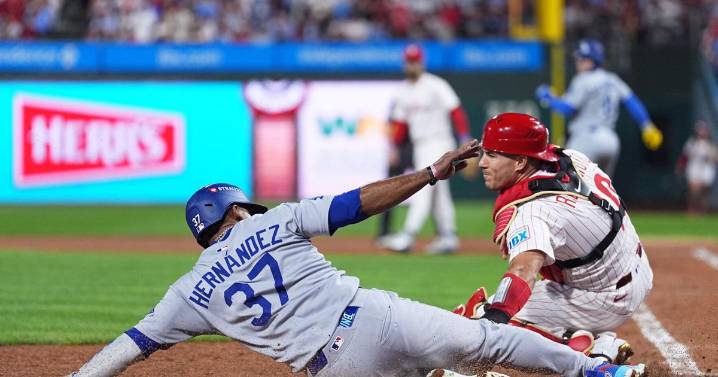 Dodgers' Snell shines as bullpen holds off Phillies' rally for 4