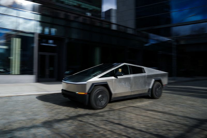 Tesla begins selling Cybertrucks in Qatar