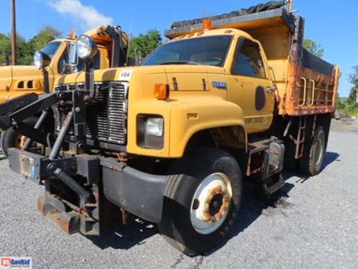 Warren Co. surplus auction ends soon. How to bid on trucks, buses, more before it closes.