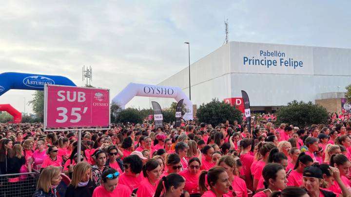 Carrera de la Mujer en Zaragoza: "Venimos en familia porque la causa lo merece"