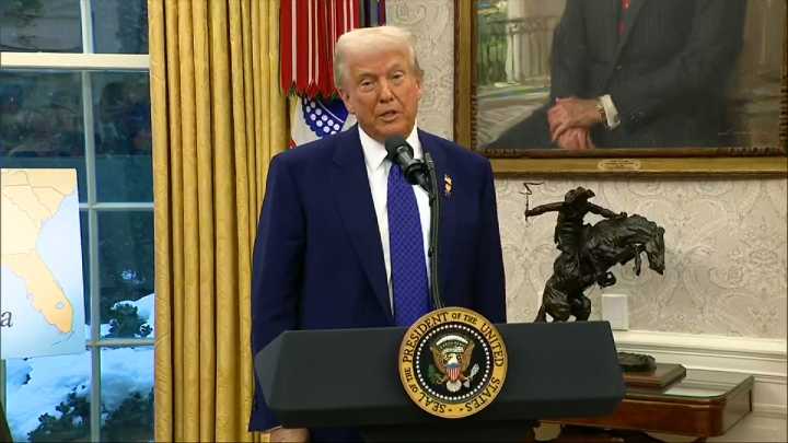 Trump warns Russia he may send Ukraine long-range Tomahawks if Moscow doesn’t settle war soon 