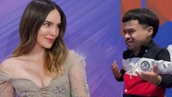 Belinda carga a Abelito como si fuera un niño y termina funada