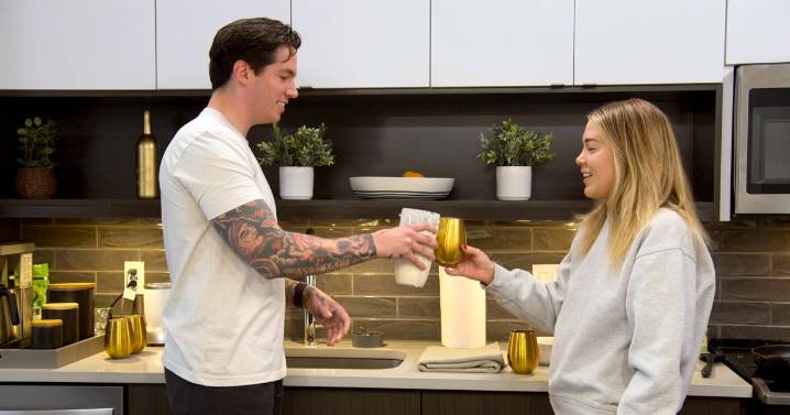What Is the ‘Love Is Blind’ Chicken Smoothie?