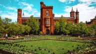 Smithsonian Museums Finally Buckle And Close To The Public As U.S. Government Shutdown Nears Its Third Week
