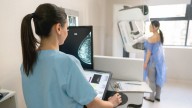 La Asociación Española Contra el Cáncer dice que los cribados de cáncer "no pertenecen a ningún gobierno"