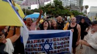 Las familias de los rehenes celebran el acuerdo con Hamás y piden a Netanyahu que no se retrase en aprobarlo