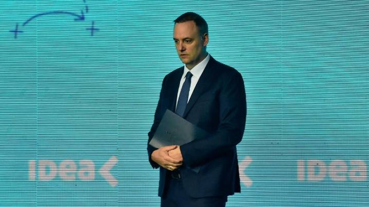 Javier Milei prepara cambios y Manuel Adorni sería Jefe de Gabinete