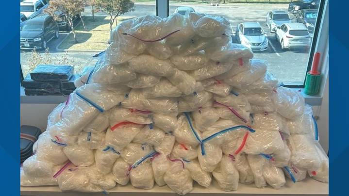 Dallas, Texas: 330 pounds of meth siezed during traffic stop