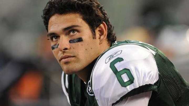Apuñalan al ex mariscal de campo de la NFL, Mark Sánchez