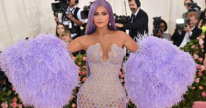Kylie Jenner Sparks Buzz Online by Posing in Glitter