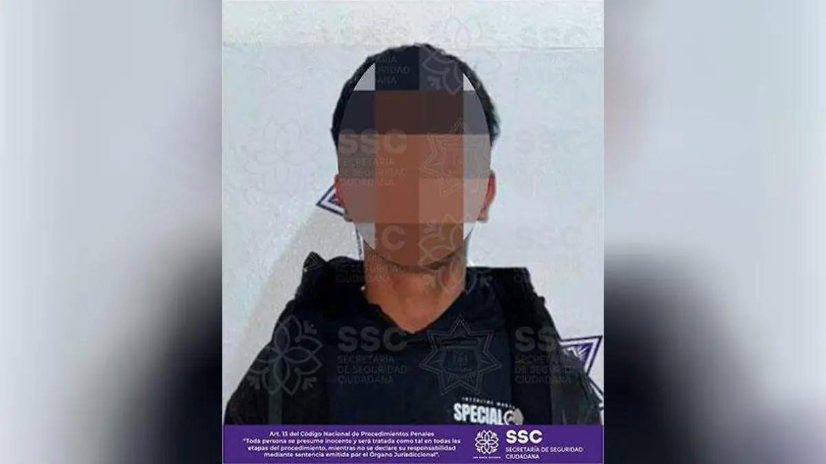 Detienen en Tlaxcala a joven de 18 años de edad que llevaba lanzagranadas y explosivos rumbo a Puebla