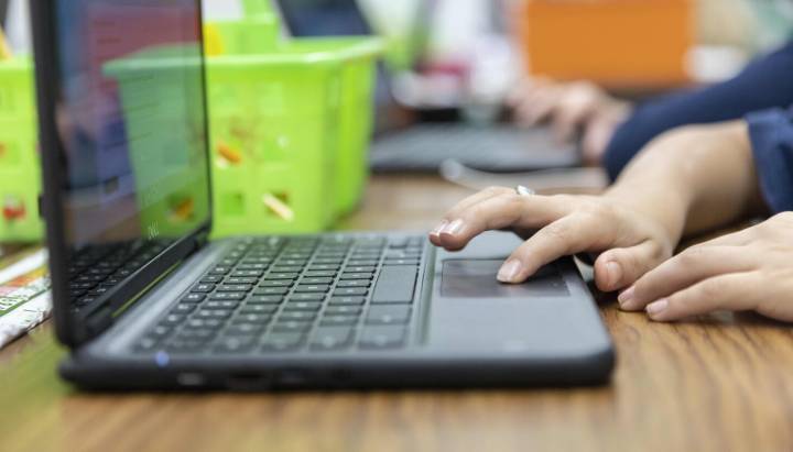 Chicago schools considering $60 million, four-year contract to track technology