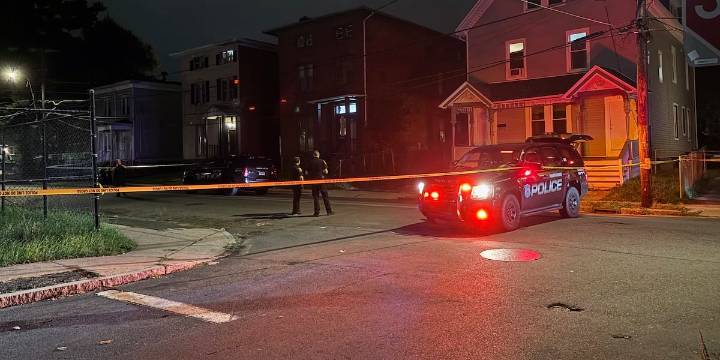 17-year-old boy injured in shooting in Hartford
