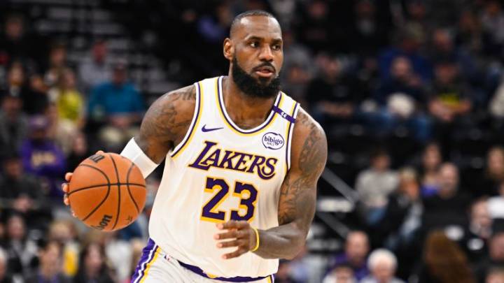 LeBron James to reportedly miss start of 2025-2026 NBA season due to sciatica