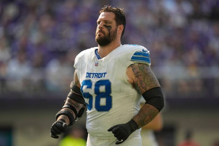 Taylor Decker pushing through shoulder injury, ‘laying it on the line’ for Lions