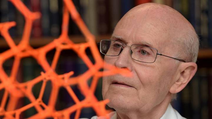 University of Melbourne professor Richard Robson wins Nobel Prize for chemistry with Susumu Kitagawa and Omar Yaghi
