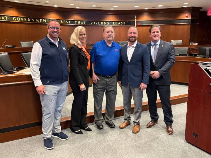 Hamilton County Commissioners Honor Noblesville Veteran