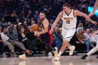 Deadspin | Warriors host Nuggets in early matchup of Western powers