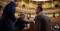 Tensa espera en la Moncloa en la cuenta atrás del interrogatorio a Sánchez en el Senado