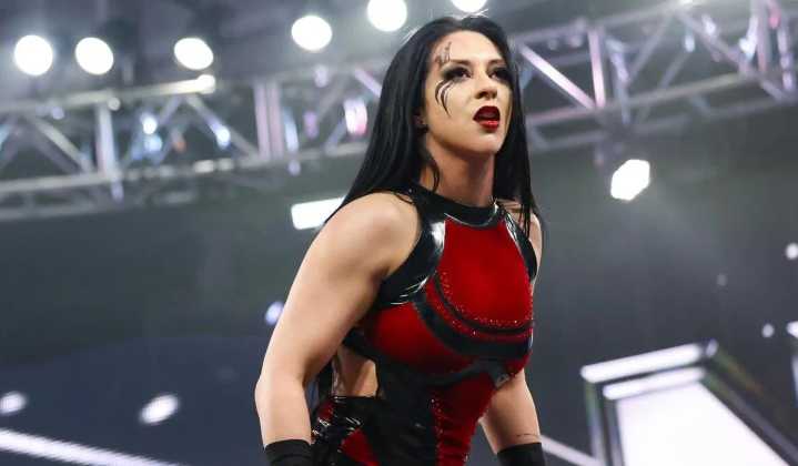 Stephanie Vaquer llora previo a WWE Crown Jewel al recordar a su padre (VIDEO)