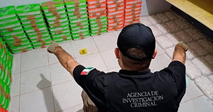 Incautan bodega en Culiacán con 170 litros de metanfetamina