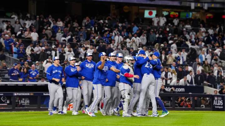 Yankees vs. Blue Jays final score, results: Toronto punches ticket to ALCS with convincing win over New York