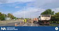 Choque y vuelco en Acceso Oeste: dos muertos