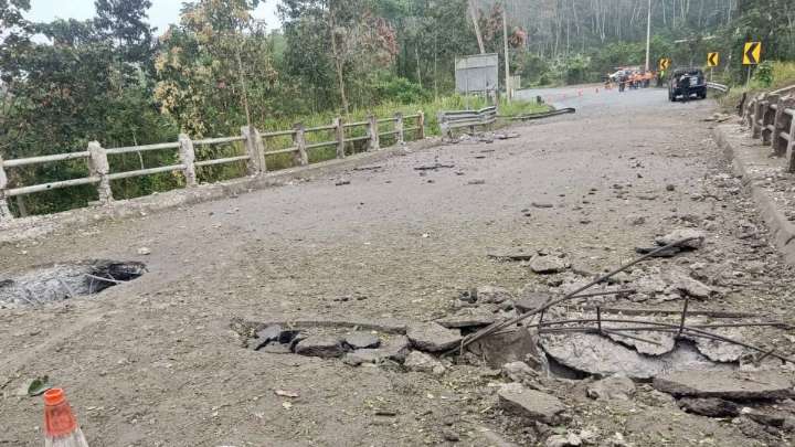 Nuevos ataques con explosivos en Ecuador dañan dos puentes y agravan la crisis de violencia en el país