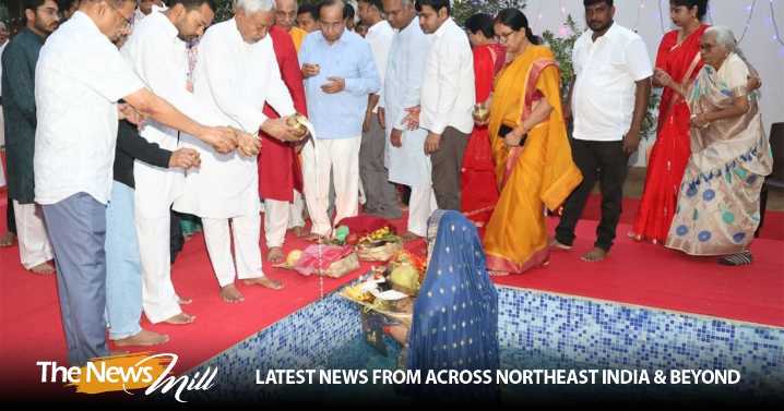 Bihar CM Nitish Kumar offers Usha Arghya on last day of Chhath Puja
