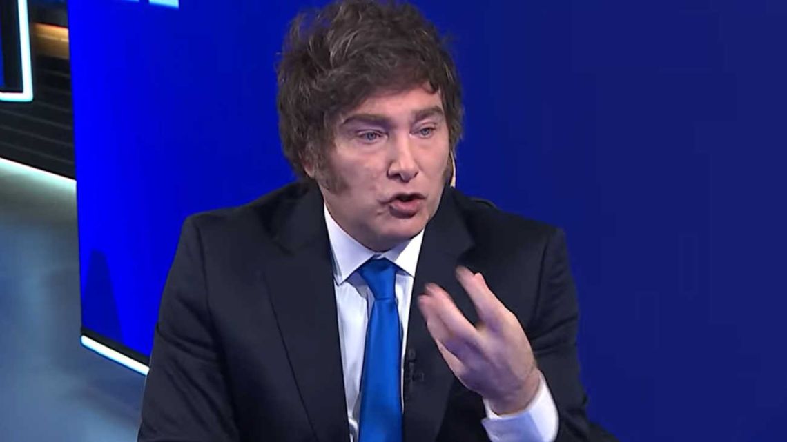 Javier Milei aseguró que Trump lo va a apoyar "hasta el 2027", defendió a Espert y no negó pérdida de soberanía por el swap