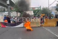 Bloquean estudiantes Periférico Sur