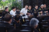 Presidente José Jerí se reúne con exmiembros del GEIN y comisarios para intensificar acciones contra la delincuencia
