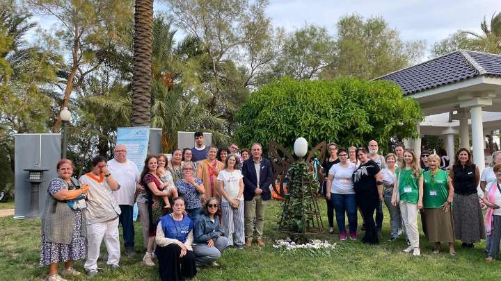 Lazos en Alicante para recordar a los bebés que partieron demasiado pronto