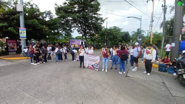 UPAV rechaza imposición de rector; exigen transparencia y rendición de cuentas